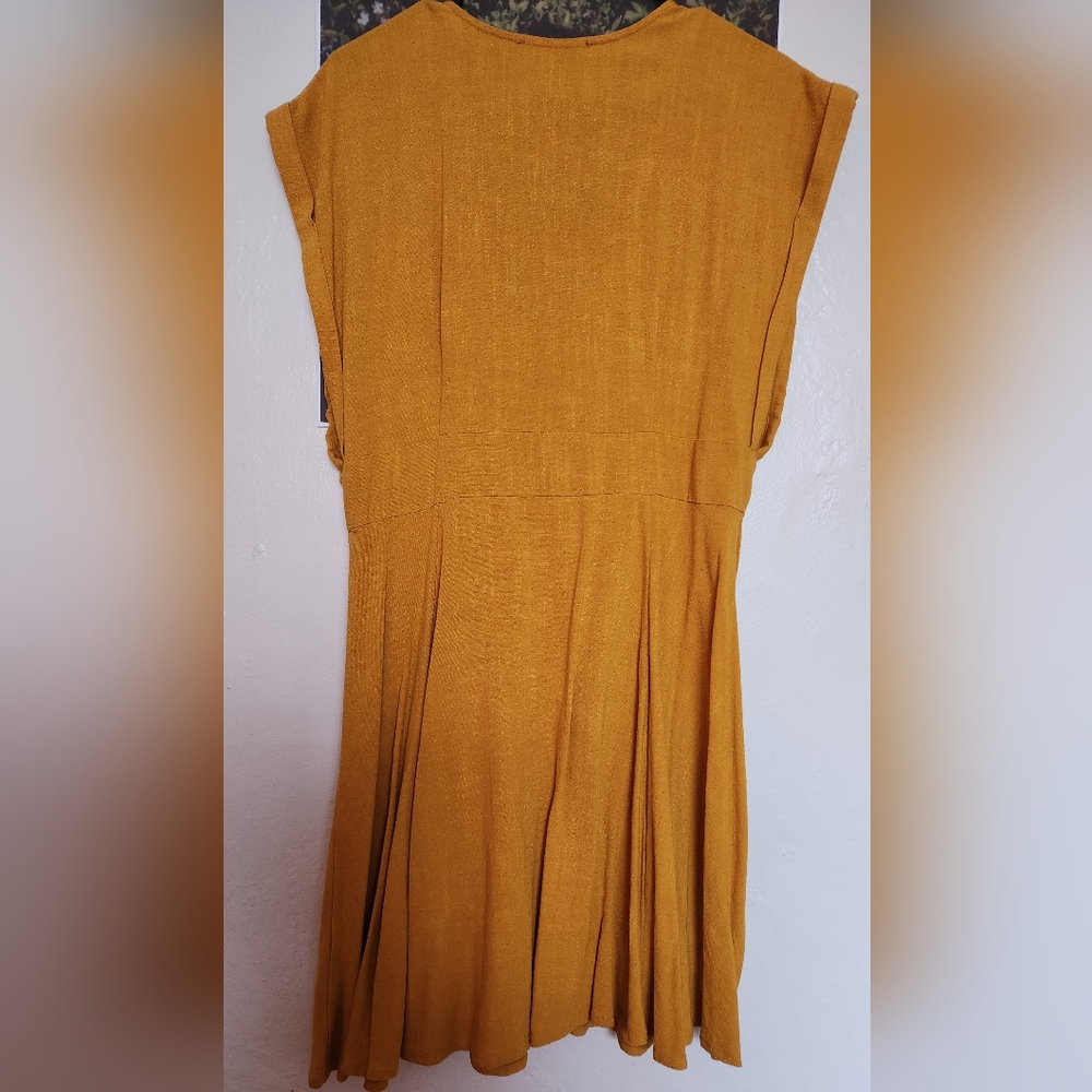 Forever 21 Golden Yellow Linen Style Dress Size Large - Picture 3 of 3